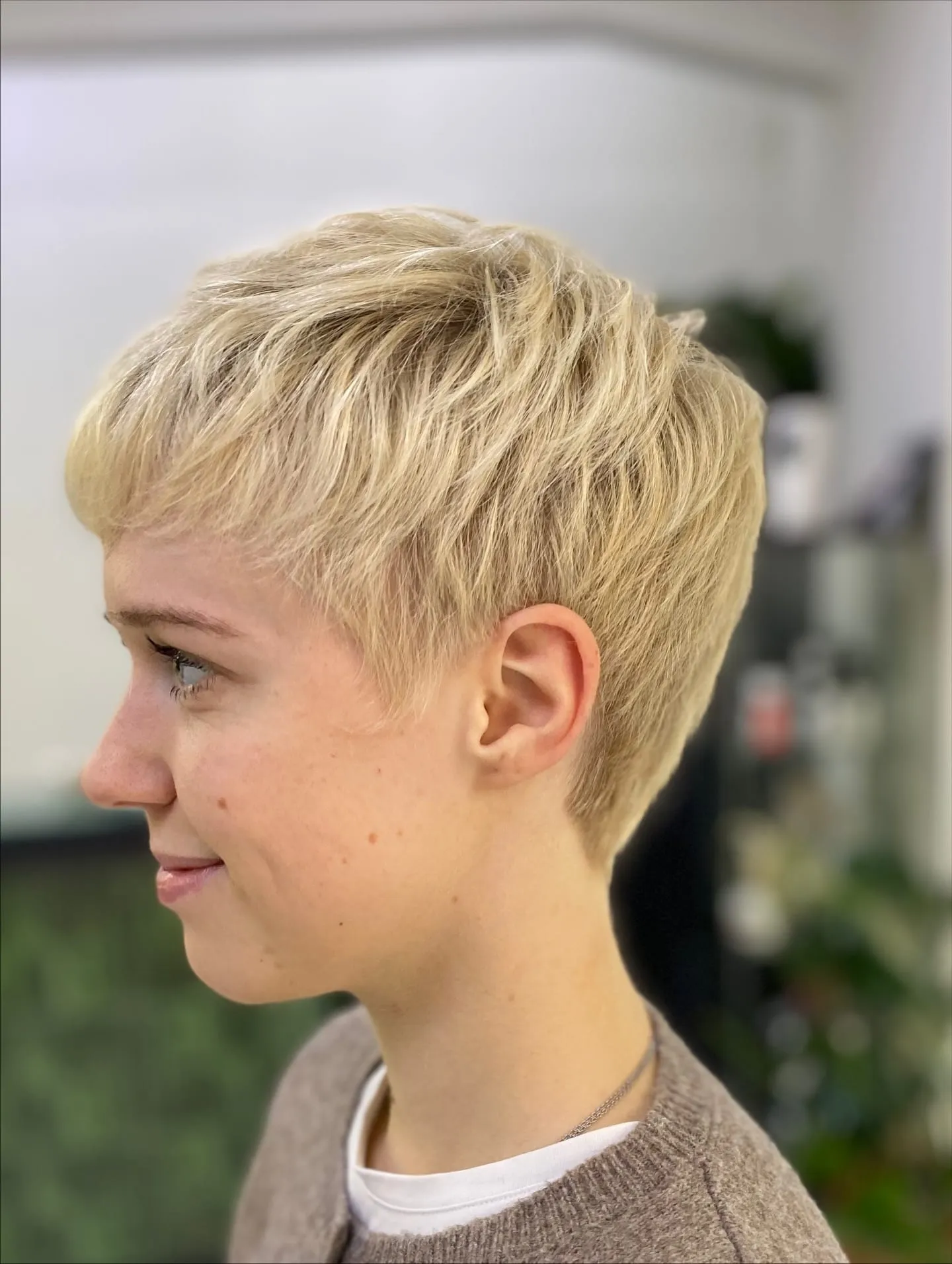 Πλατινέ pixie με απαλή υφή